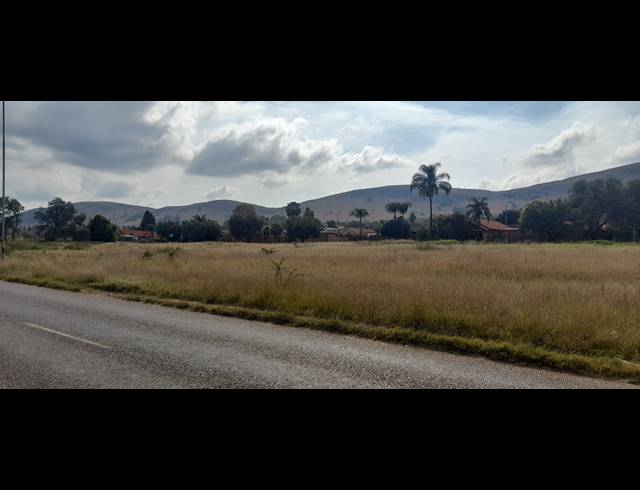 8,224M² VACANT LAND FOR SALE IN SUIDERBERG
